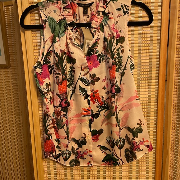 Floral Tank NWT - Picture 7 of 8